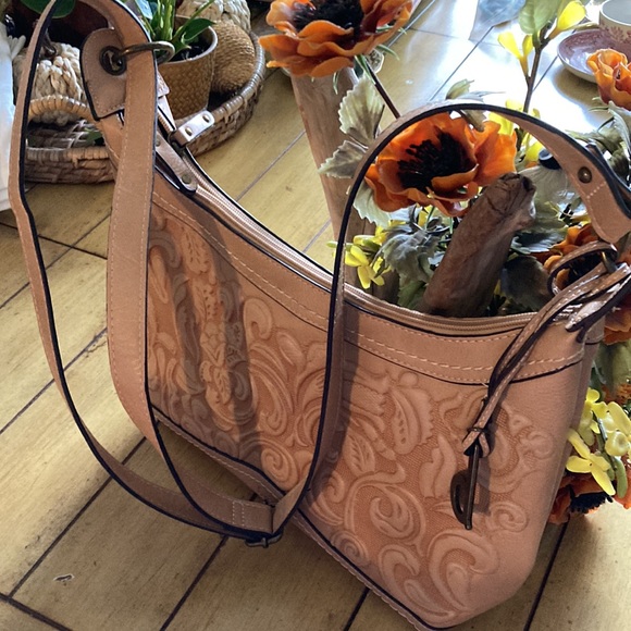 o b t Handbags - Pocketbook with adjustable strap.